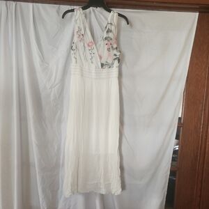 Lapis White and Pink Floral Maxi Dress